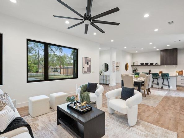 4407 Merle DR A, Austin TX 78745