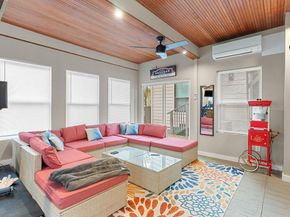 1703 Meadowbrook DR, Austin TX 78703