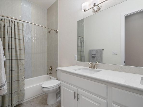 206 Tumbling Stream CV, Lakeway TX 78734