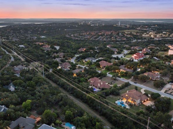 303 Bella Montagna CIR, Austin TX 78734