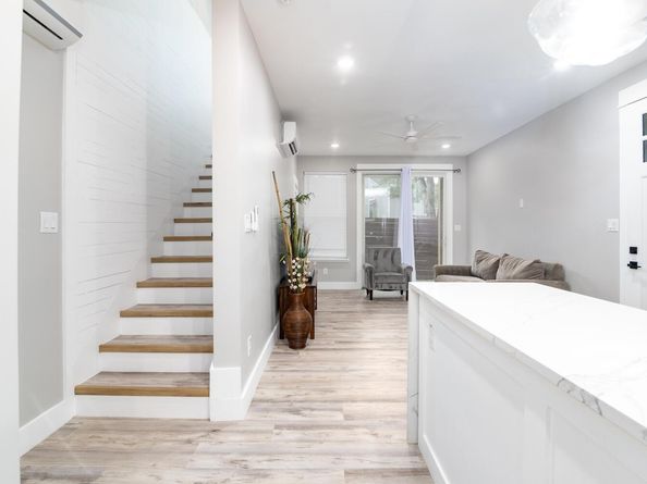 7905 & 7907 Tiffany DR, Austin TX 78749