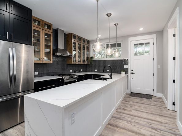 7905 & 7907 Tiffany DR, Austin TX 78749
