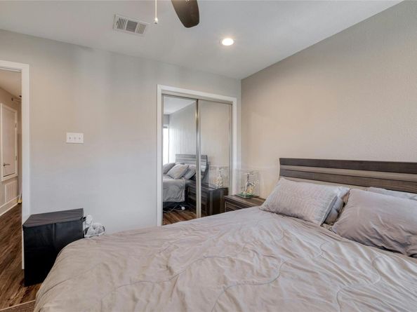 935 La Posada DR 217, Austin TX 78752
