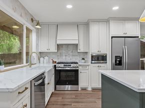 9219 Hunters TRCE E, Austin TX 78758