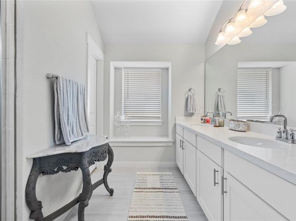 660 Pheasant Hill DR, Georgetown TX 78628