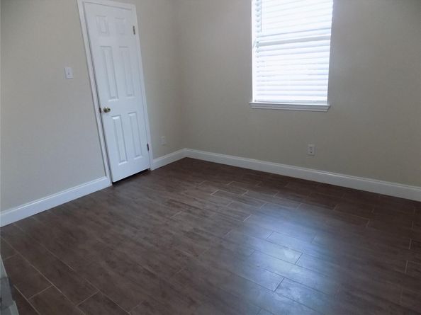 301 Thunderbay Dr, Georgetown TX 78626