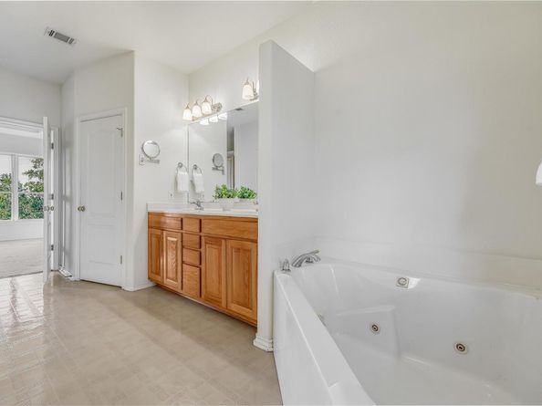 18906 Venture DR, Point Venture TX 78645