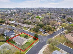 6811 Wake Forest LN, Austin TX 78723