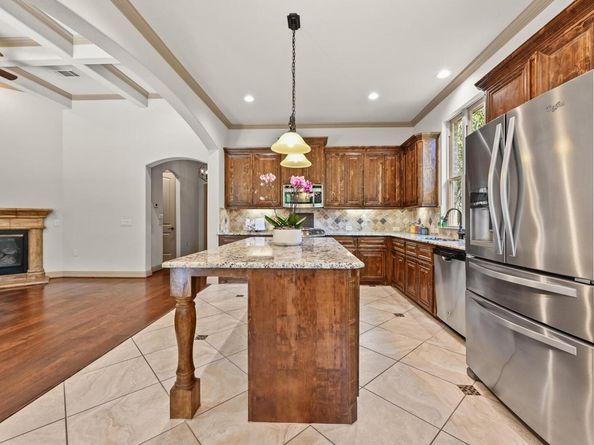 9317 Sydney Marilyn LN, Austin TX 78748