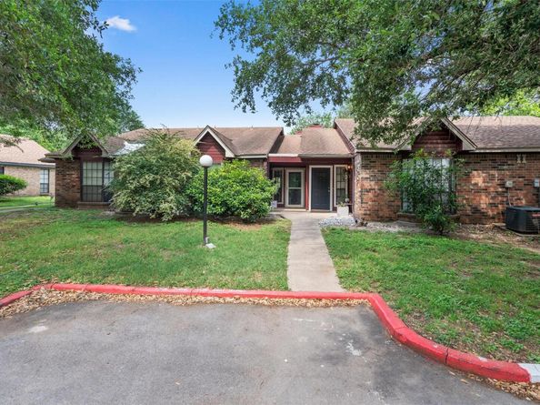 1601 FaroDr 1102, Austin TX 78741