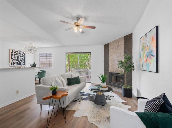 1601 FaroDr 1102, Austin TX 78741