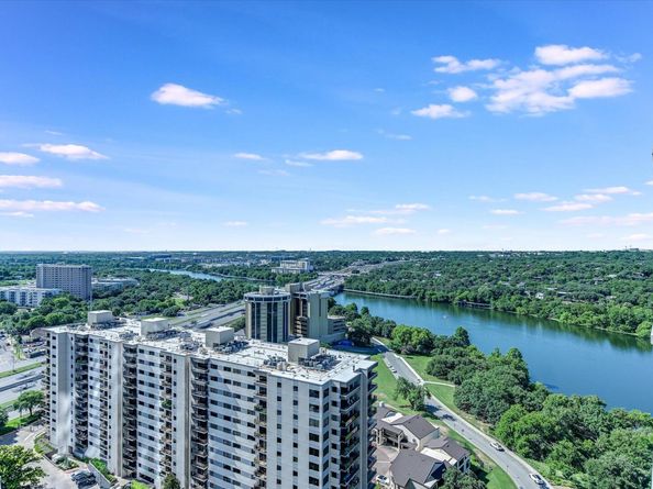 44 East Ave 1909, Austin TX 78701