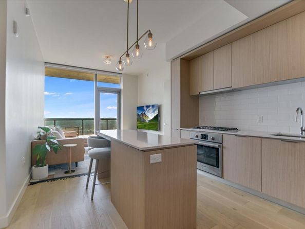 44 East Ave 1909, Austin TX 78701