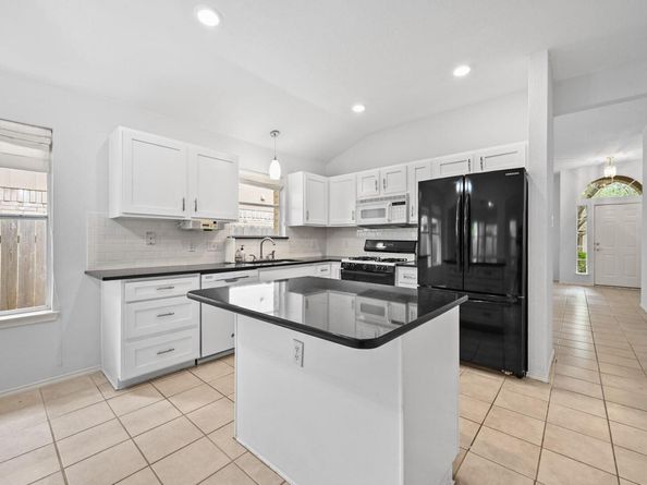 9401 Notches DR, Austin TX 78748