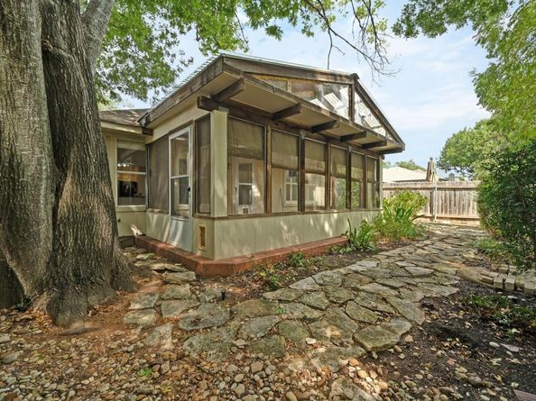 9401 Notches DR, Austin TX 78748