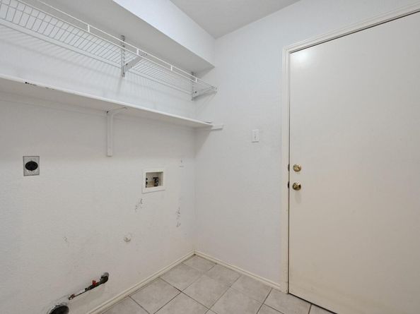 9401 Notches DR, Austin TX 78748