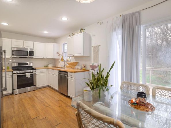 1406 Webberville RD, Austin TX 78721