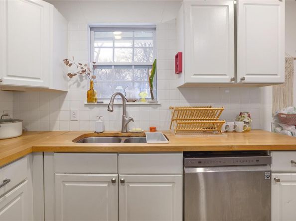 1406 Webberville RD, Austin TX 78721