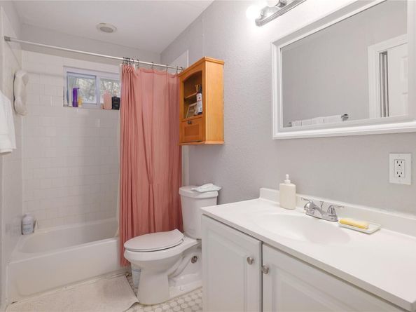 1406 Webberville RD, Austin TX 78721