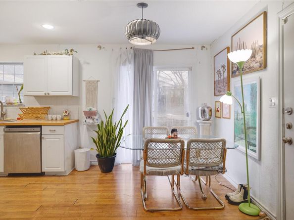 1406 Webberville RD, Austin TX 78721