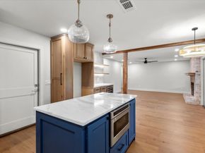 2009 Lazy BRK, Austin TX 78723