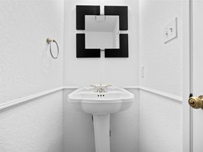 7122 Wood Hollow DR 76, Austin TX 78731