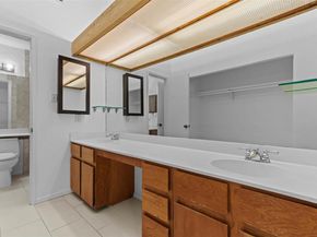 7122 Wood Hollow DR 76, Austin TX 78731