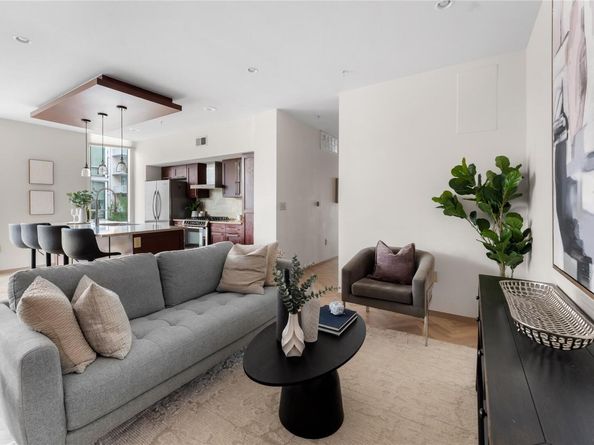 1600 Barton Springs RD 5301, Austin TX 78704