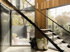 2302 E 11th ST, Austin TX 78702