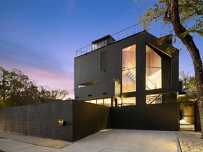 2302 E 11th ST, Austin TX 78702