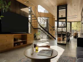 2302 E 11th ST, Austin TX 78702