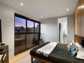 2302 E 11th ST, Austin TX 78702