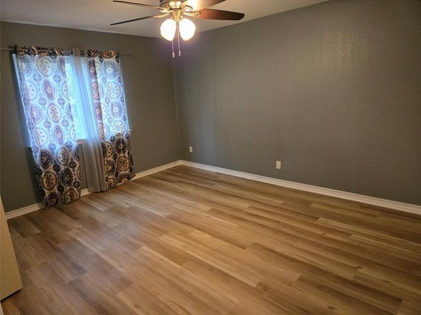 3211 Harpers Ferry LN, Austin TX 78745