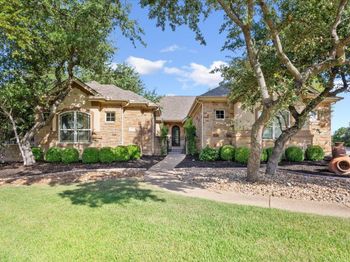 1102 Prairie Dunes DR
