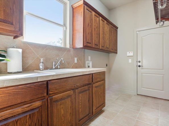 1102 Prairie Dunes DR, Georgetown TX 78628