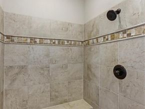 220 Tavish TRL, Lakeway TX 78738