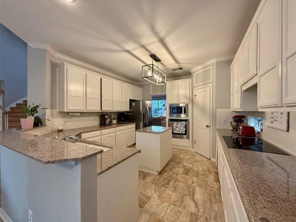 12600 Schreiner CT, Austin TX 78732