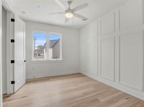 4127 E 12th ST 2, Austin TX 78721