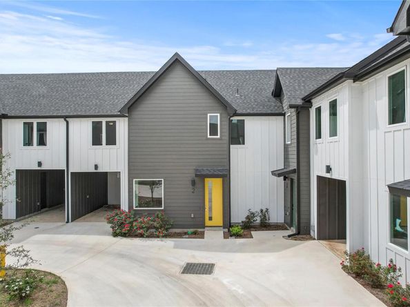 4127 E 12th ST 2, Austin TX 78721