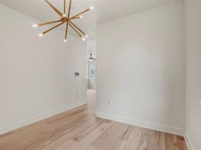 4127 E 12th ST 2, Austin TX 78721