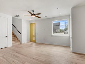 4127 E 12th ST 2, Austin TX 78721