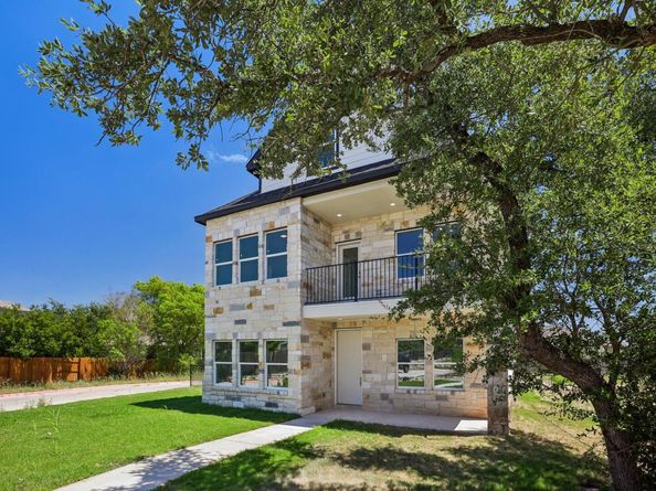 1301 Low Branch LN 9, Leander TX 78641