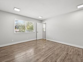 911 Acorn Oaks DR, Austin TX 78745