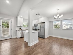 911 Acorn Oaks DR, Austin TX 78745