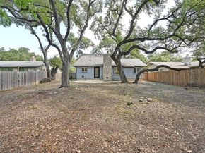 911 Acorn Oaks DR, Austin TX 78745