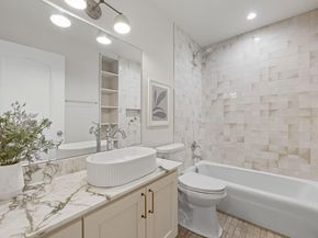 1114 Stoneoak LN, Austin TX 78745
