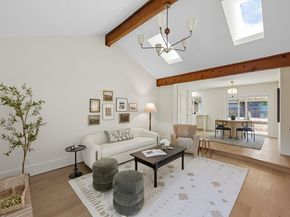 1114 Stoneoak LN, Austin TX 78745