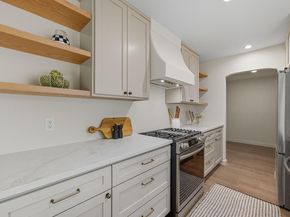 1114 Stoneoak LN, Austin TX 78745