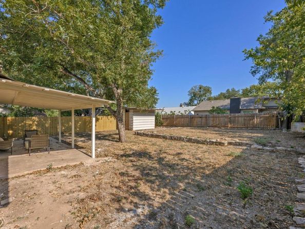 1114 Stoneoak LN, Austin TX 78745