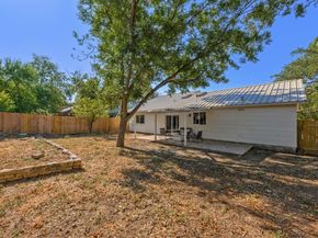 1114 Stoneoak LN, Austin TX 78745